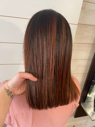 Nouvelle Vague -salon de coiffure, - Thumbnail
