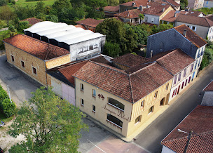 Photo n°1 de Station de recharge pour véhicules électriques à Lannepax (Borne de recharge de véhicules électriques)