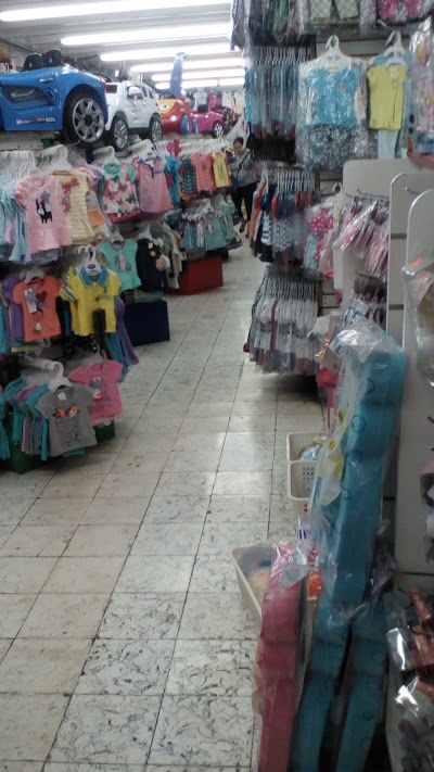 Photos of Kid&acute;s Closet
