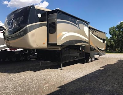 Rolling Retreats RV Sales