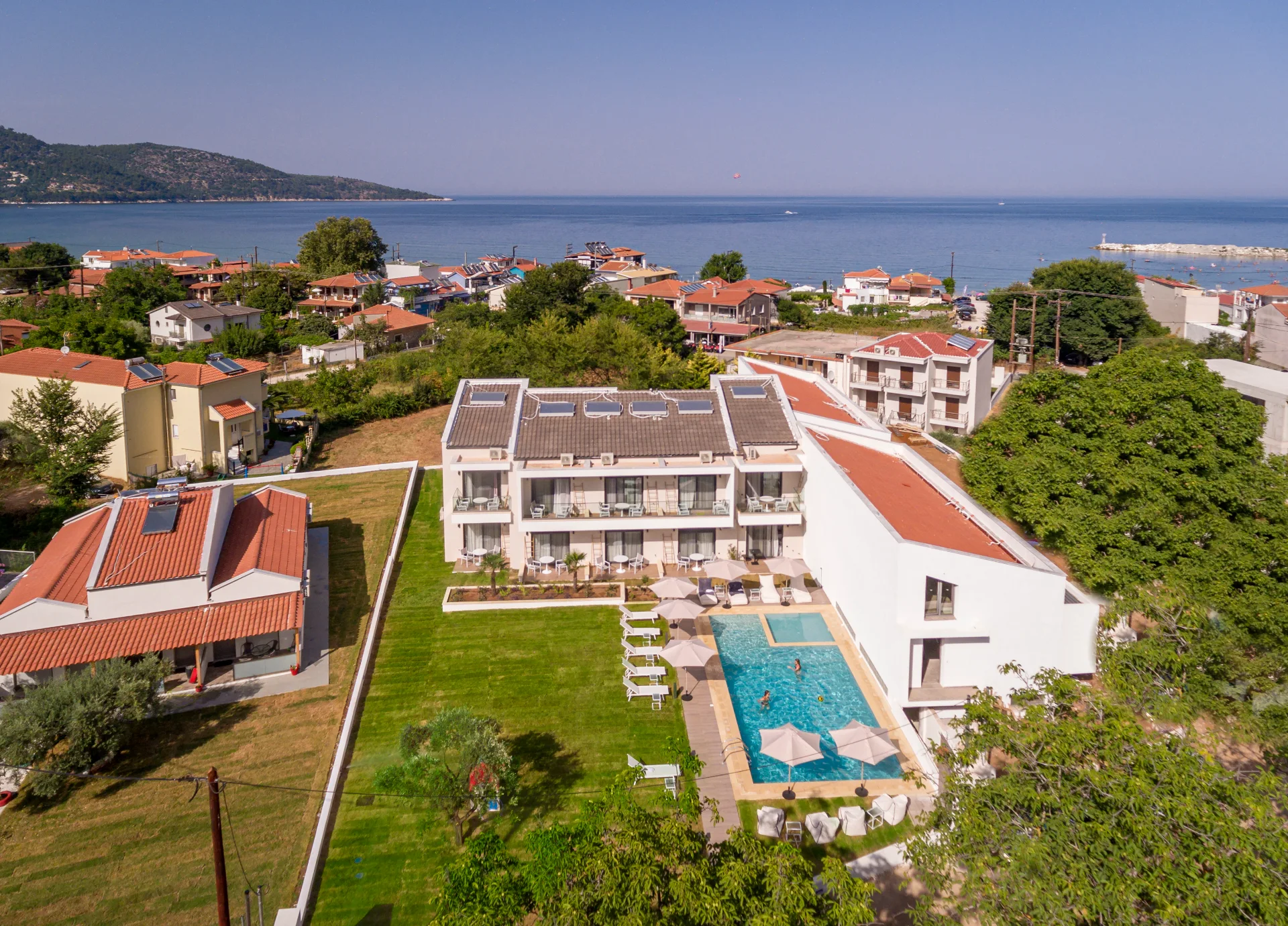 B&D Luxury Suites