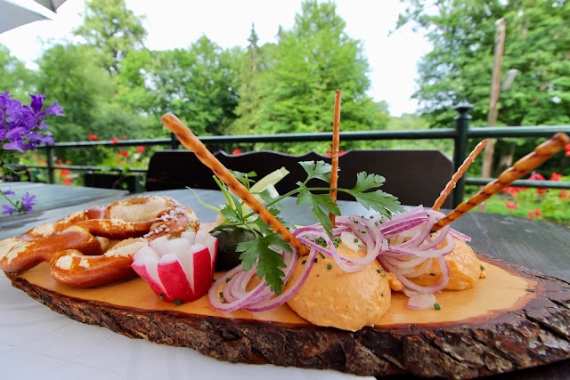Gasthof Hinterbrühl München | Restaurant & Biergarten an der Isar