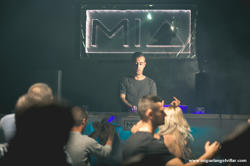 Mia Electronic Clubbing - Thumbnail