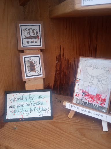 Lin's Tiny Art Gallery - Visual