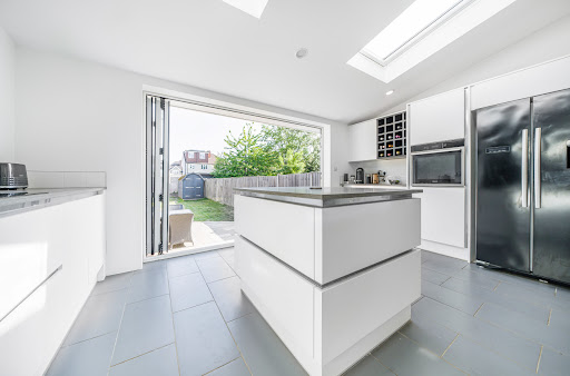 Collins Independent Estate Agents Guildford Gallery - United States