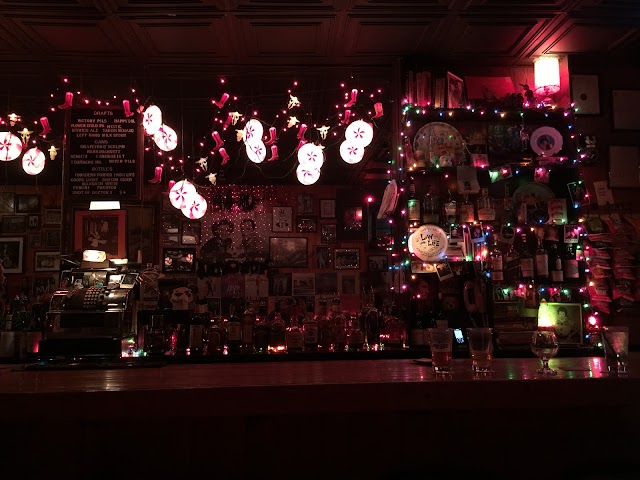 Delux Cafe
