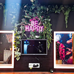 Photo n°1 de Coiffeur femme Nancy Backstage à Nancy (Salon de coiffure)