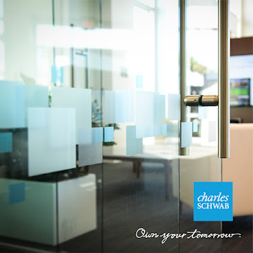 Charles Schwab by null