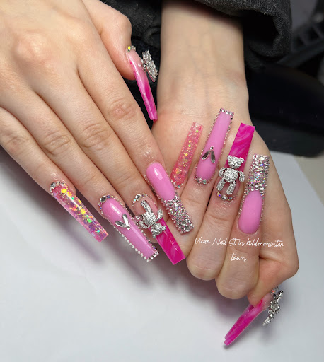 Vicar nails st Gallery - United Kingdom
