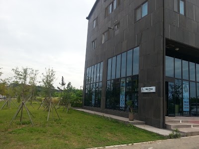 Photos of The꾸밈
