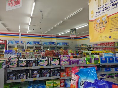 Photos of Indomaret Pamboang Kabupaten Majene