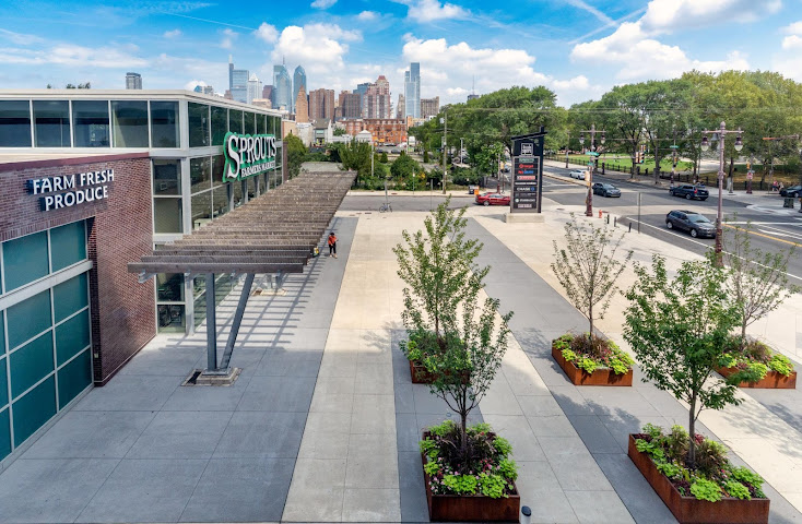 Lincoln Square by null