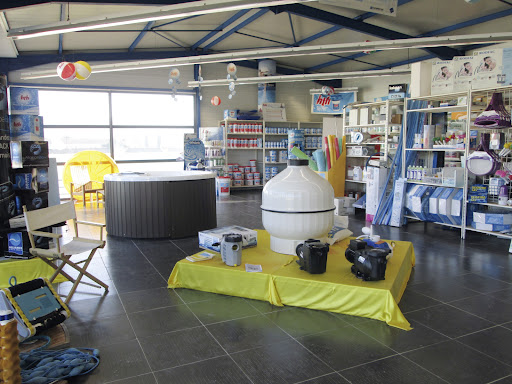 Photo de J-P-B Piscines - Hydro Sud Saint-Céré à Bétaille (46110)