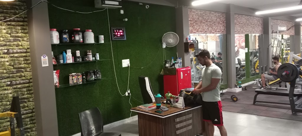 Mt Fitness Unisex Gym