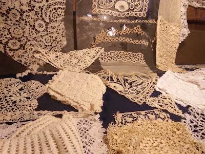 Photos of Shoba Display Gallery/Shoba Life to Hands