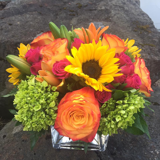 Tukwila Flowers - Thumbnail