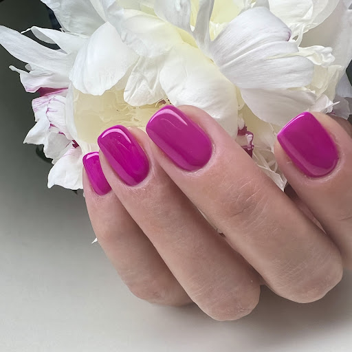 HOLA beauty zone- stylizacja paznokci, makijaż permanentny, przedłużanie rzęs