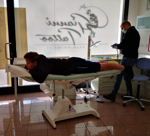 Tatuaggi Artistici Gianni Tattoo Gallery - Italy