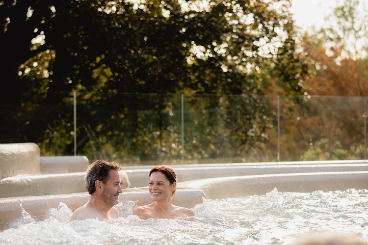 Thermae 2000 by null