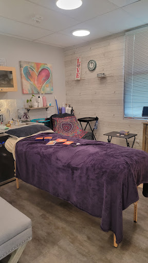 Salon M Evolve and Heal - Thumbnail