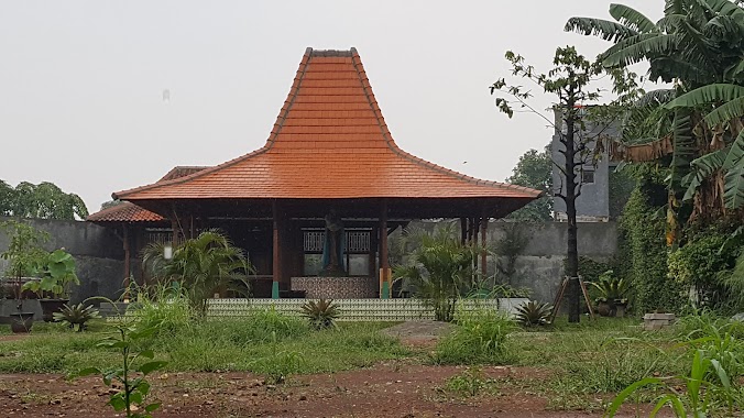 Gereja Katolik St. Yohanes Maria Vianney, Author: Johannes Idris