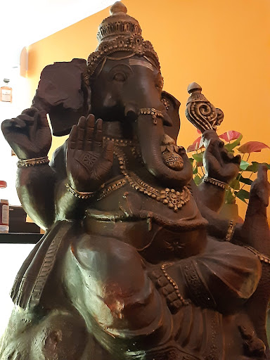 Yogi-Haus - Visual