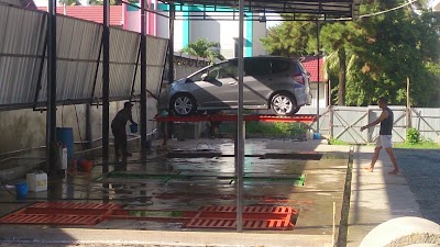Photos of Benu car wash and cafe