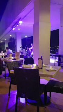Vintana Wine + Dine by null