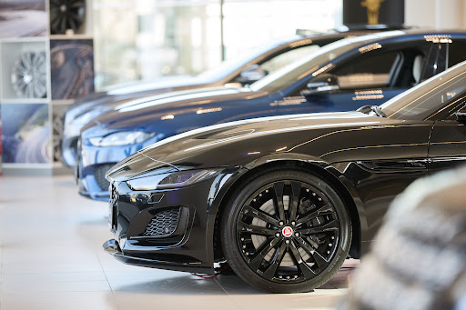 Avalon Premium Cars GmbH Stuttgart-Airport - Thumbnail