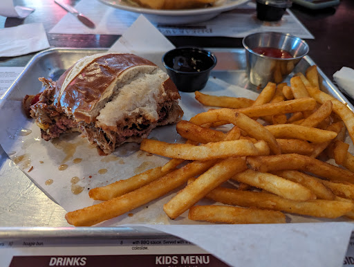 BreakAway Sports Pub & Grill - Thumbnail