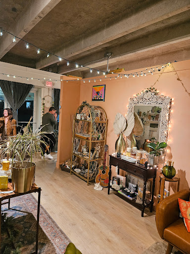 Olwen Studios - Visual