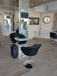 Photo n°17 de Mahuli coiffure à Saint-Rémy (Salon de coiffure)