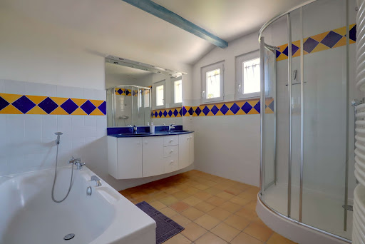 Photo de Gîte La Grappe Occitane - 15 personnes - piscine à Ambres (81500)