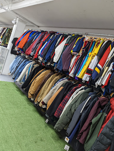 Big Closet Vintage - Thumbnail