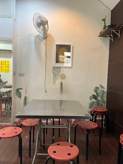 阿凱原汁牛肉麵｜牛肉麵推薦｜員林美食｜家傳牛三寶麵｜手作餛飩麵｜吮指肉燥飯（11:00-賣完為止）