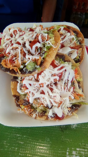 Antojitos y comidas SALMAR
