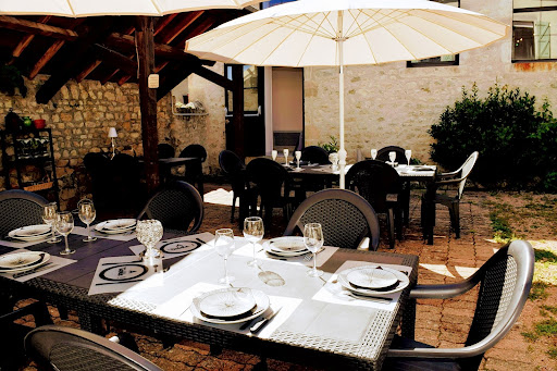 Photo 2 - La Taverne