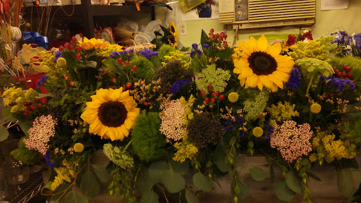 Kay's Flowers & Gifts - Thumbnail