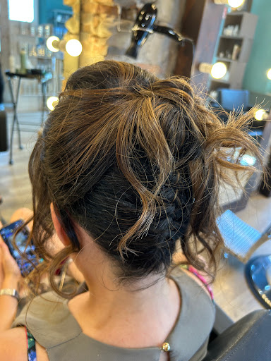 Akris Salon - Thumbnail