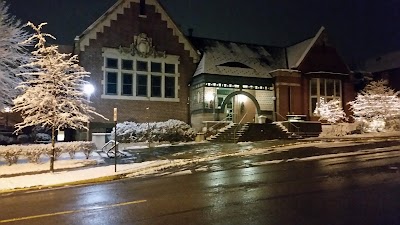 Oakmont Carnegie Library