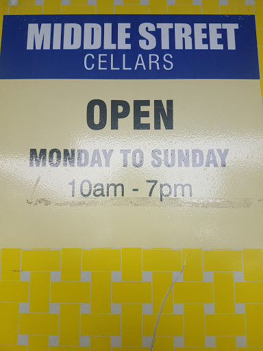 Cellars Bottlemart - Visual