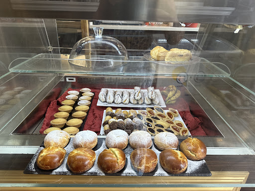 GALIA il caffè dei baresi tra Vini e Aperitivi Gallery - Italy