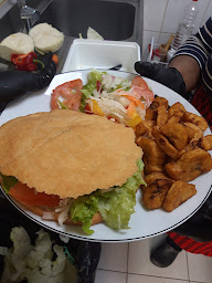 Photo n°70 de Kaaz Bokit Cadran Solaire à Varreddes (Restaurant)