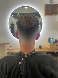 Photo n°14 de Les Reflets d'Alex à Marsillargues (Salon de coiffure)