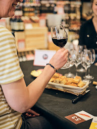 Photo n°12 de Dock du Vin Artigues à Artigues-près-Bordeaux (Grossiste en vins)