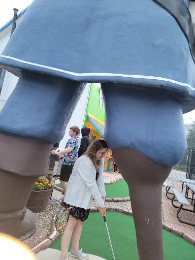 Buc's Minigolf And Ice Cream - Thumbnail