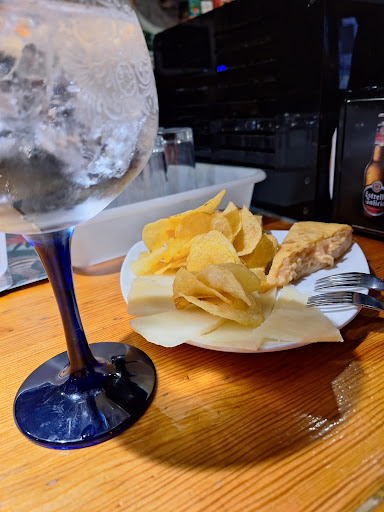 Bar Dones - Visual