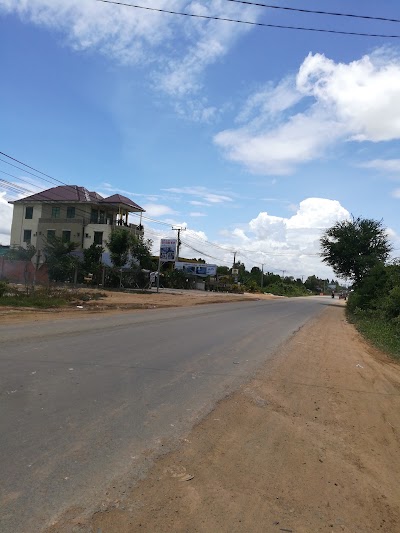 Photos of រោង​ម៉ាសុីន​ កិនស្រូវ​ ណម​ ស្រ៊ីម