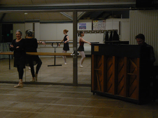 Barre Et Pointes Emmanuelle Tavard - Thumbnail