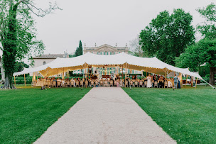 Photo n°27 de Be Lounge Marseille - Location tente et mobilier de réception à Berre-l'Étang (Service de location de tentes)